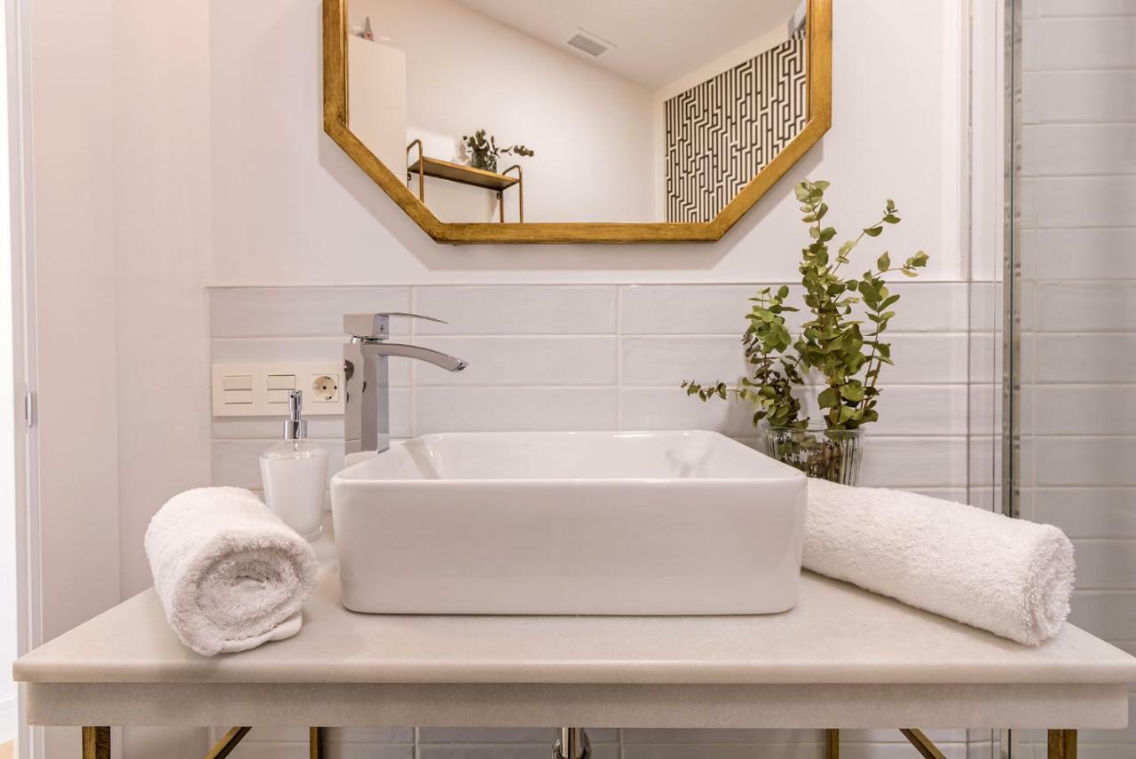 Ohliving Santa Cruz Lägenhet Sevilla Exteriör bild