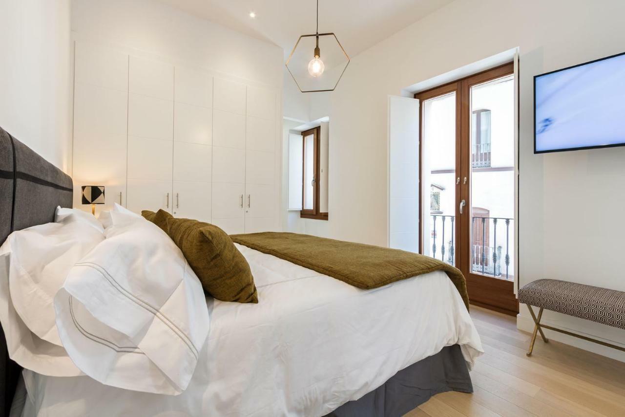 Ohliving Santa Cruz Lägenhet Sevilla Exteriör bild